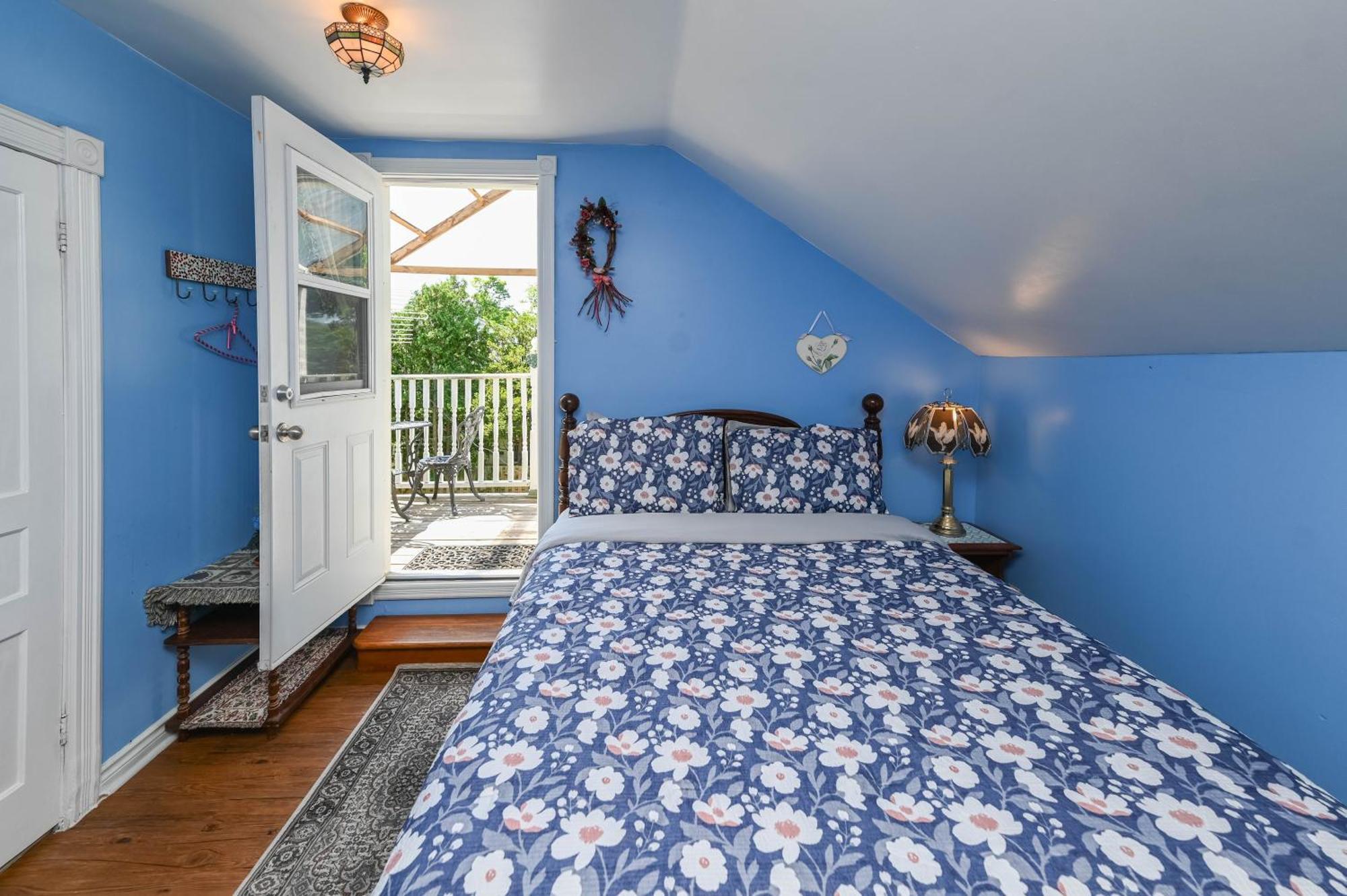 Niagara Inn Bed And Breakfast