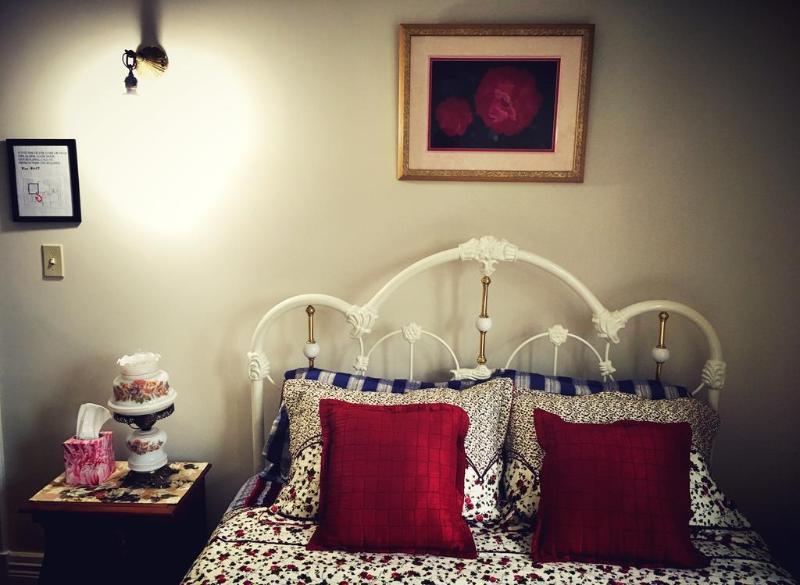 Niagara Inn Bed And Breakfast Bed & Breakfast Niagara Falls